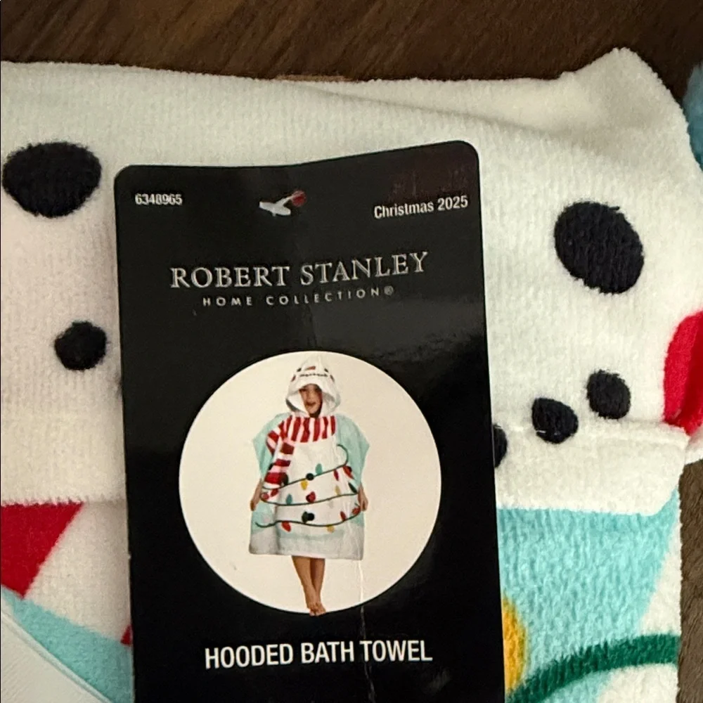 Robert Stanley Hooded Bath Towel - White with Multicolor Design